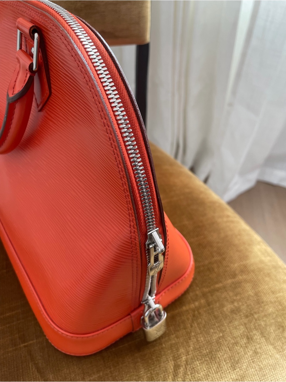 Louis Vuitton Alma PM – Orange Epi Leather - Picture 7 of 8